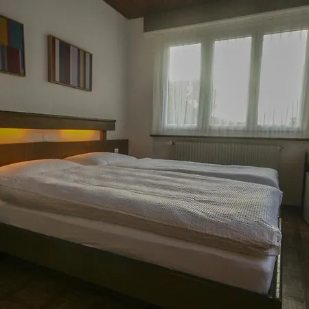 מלון Hotel-restaurant Bergheim Raron